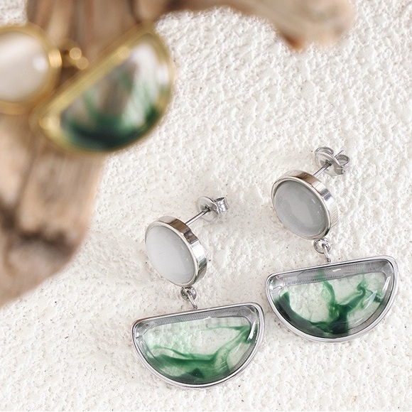 TWO PAIR FOR $55💎*Unique Abstract 18K Gold Plated Resin Drop Earrings*ML - Picture 9 of 11